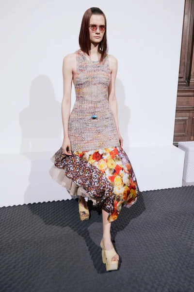 Look 19